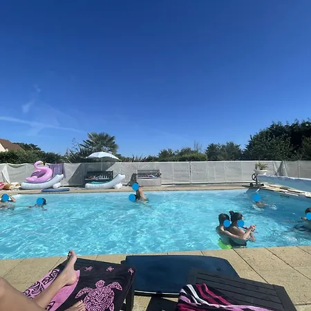 Maison Avec Piscine Chauffee, Plages Du Debarquement Crouay