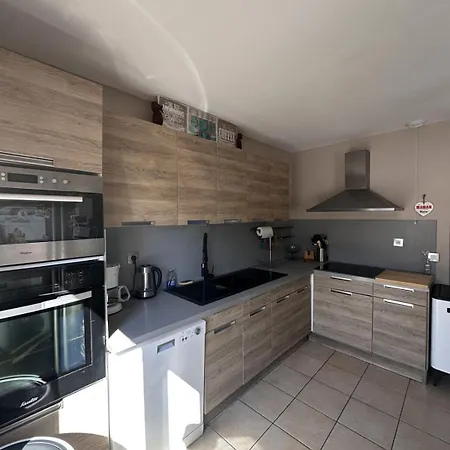 Holiday home Maison Avec Piscine Chauffee, Plages Du Debarquement