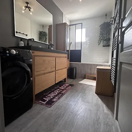 Maison Avec Piscine Chauffee, Plages Du Debarquement * Crouay