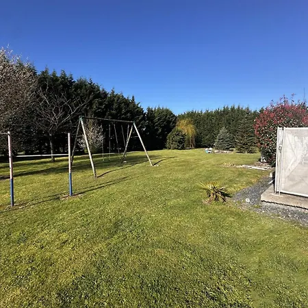 Σπίτι διακοπών Maison Avec Piscine Chauffee, Plages Du Debarquement *