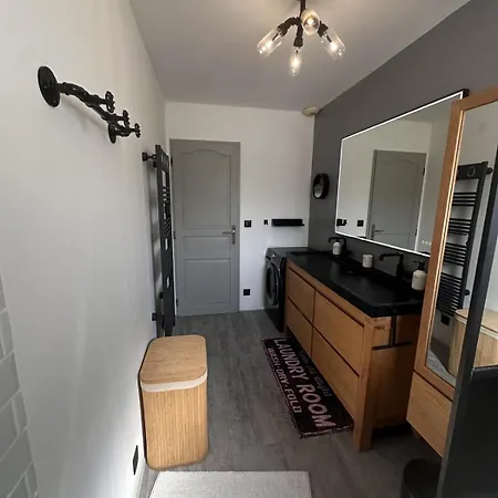 Maison Avec Piscine Chauffee, Plages Du Debarquement Σπίτι διακοπών *