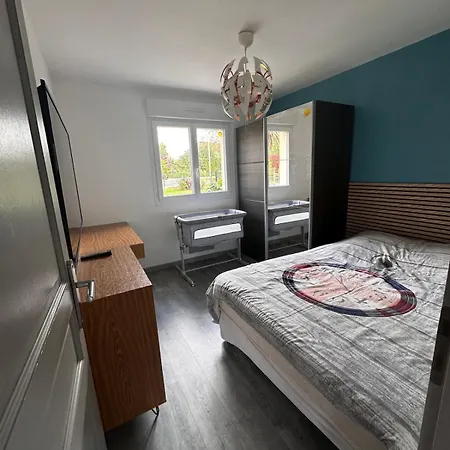 Maison Avec Piscine Chauffee, Plages Du Debarquement * Crouay