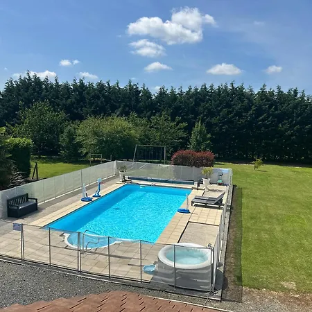 Maison Avec Piscine Chauffee, Plages Du Debarquement Holiday home Crouay