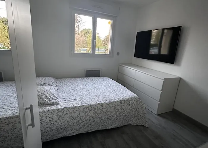 Maison Avec Piscine Chauffee, Plages Du Debarquement