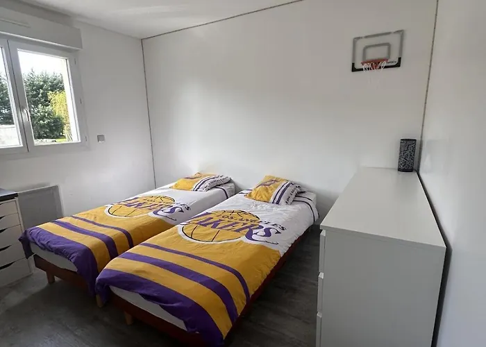 Maison Avec Piscine Chauffee, Plages Du Debarquement Feriehus *