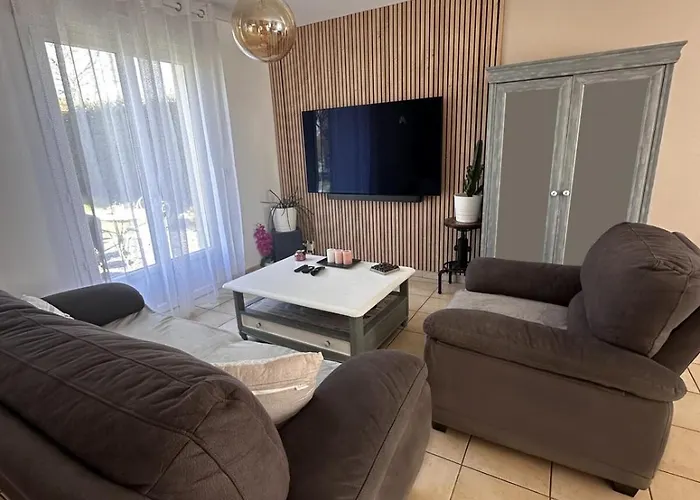 Feriehus Maison Avec Piscine Chauffee, Plages Du Debarquement Crouay