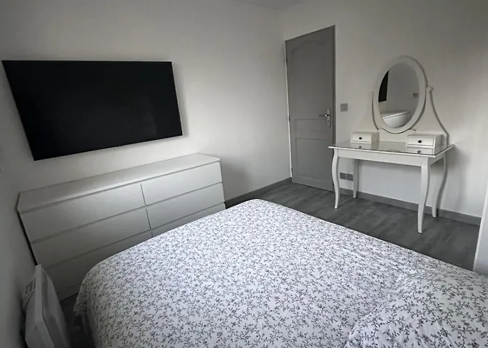 Feriehus Maison Avec Piscine Chauffee, Plages Du Debarquement