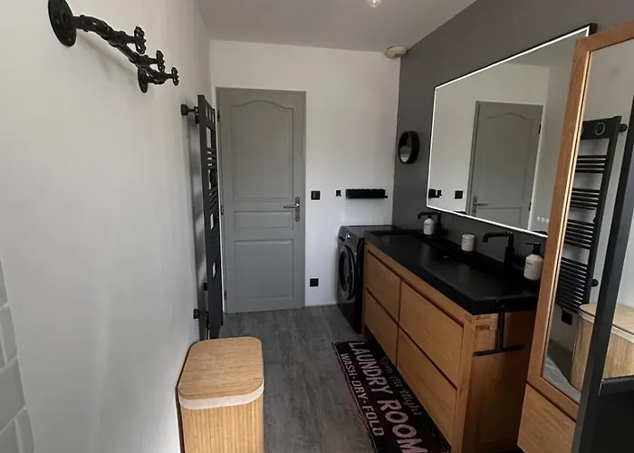 Maison Avec Piscine Chauffee, Plages Du Debarquement Feriehus *