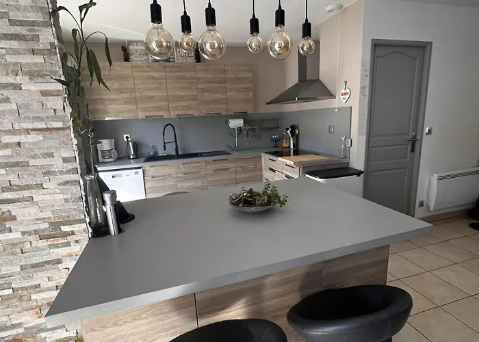 Maison Avec Piscine Chauffee, Plages Du Debarquement *