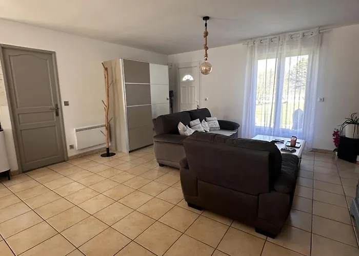 Maison Avec Piscine Chauffee, Plages Du Debarquement *