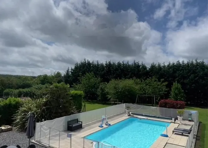 Maison Avec Piscine Chauffee, Plages Du Debarquement Feriehus